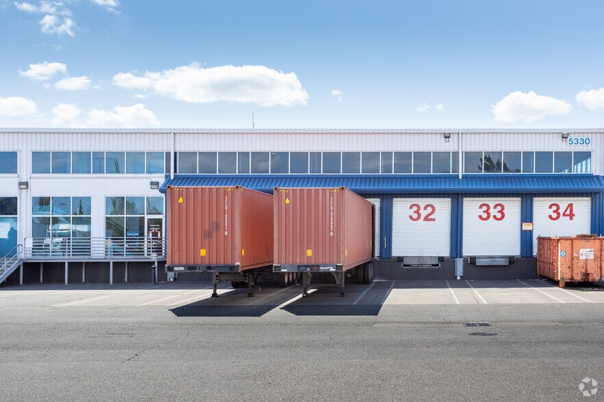 5330 NE Courier Ct, Portland, OR for lease - Building Photo - Image 2 of 5
