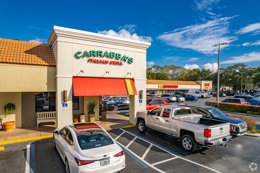 11411 N Dale Mabry Hwy, Tampa, FL à louer - Photo du bâtiment - Image 3 de 13
