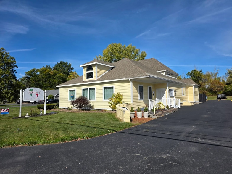 3177 Seneca Tpke, Canastota, NY for sale - Building Photo - Image 1 of 18