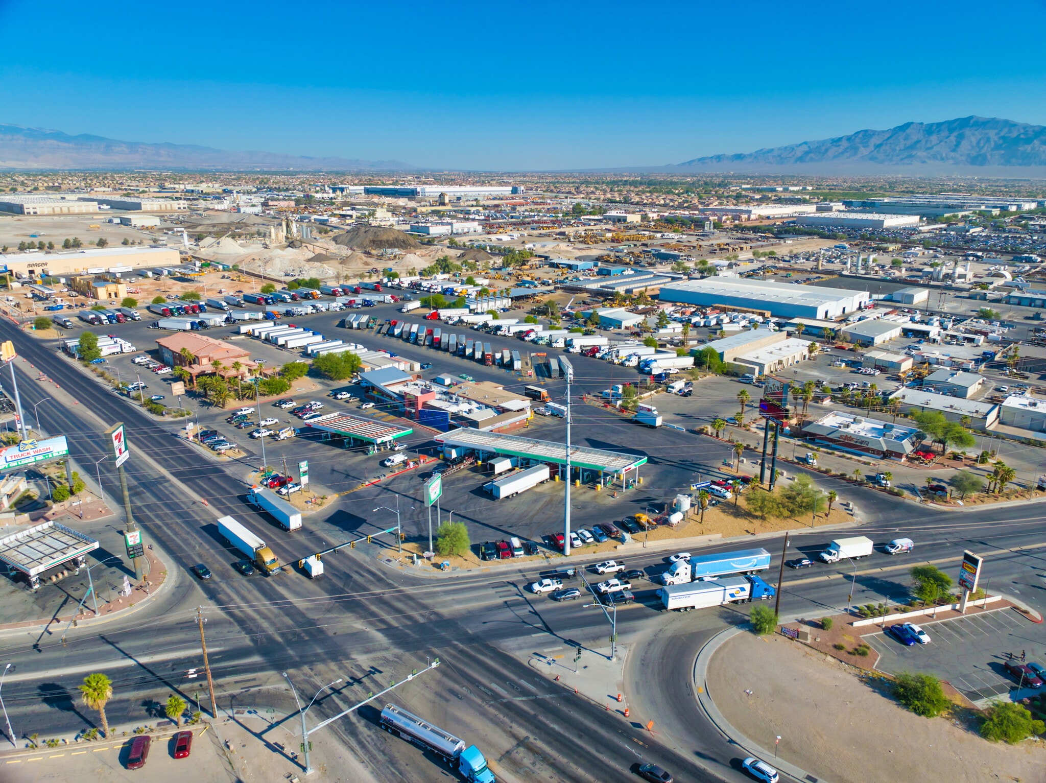 Morton's Travel Plaza portfolio of 2 properties for sale on LoopNet.ca Primary Photo- Image 1 of 22