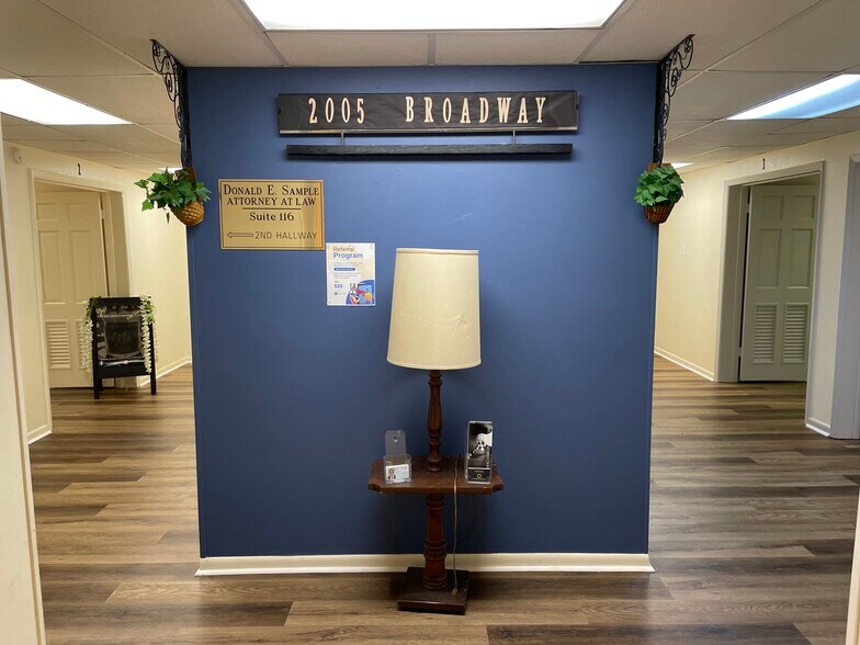 2005 Broadway St, Beaumont, TX à louer - Photo intérieure - Image 2 de 3