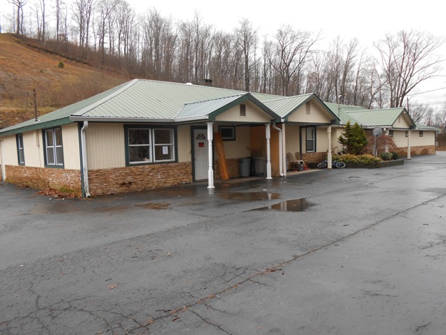 420-460 Hogback Rd, Hyndman, PA for sale - Building Photo - Image 1 of 1