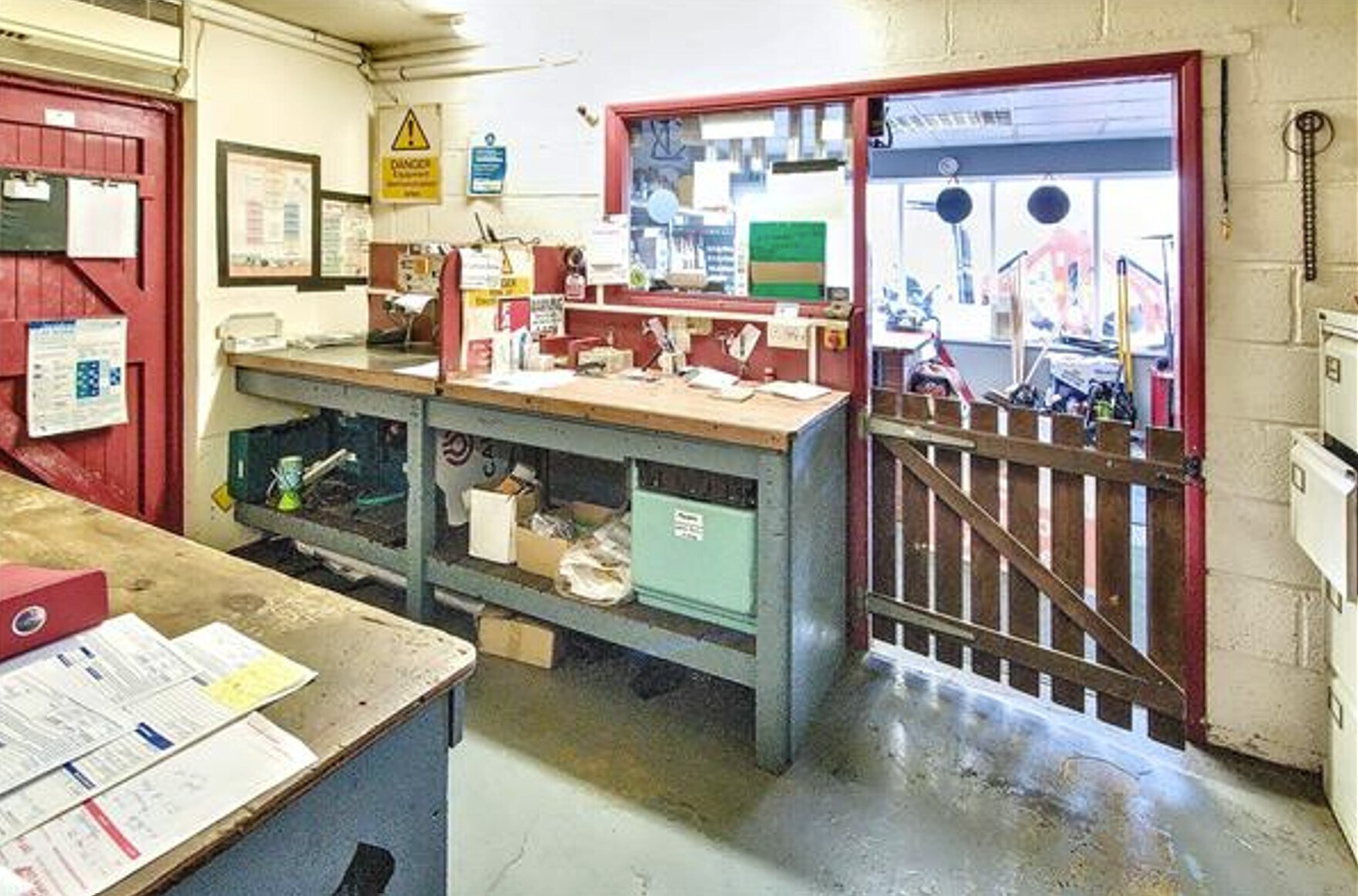 Waterloo Rd, Pembroke Dock for sale Interior Photo- Image 1 of 11