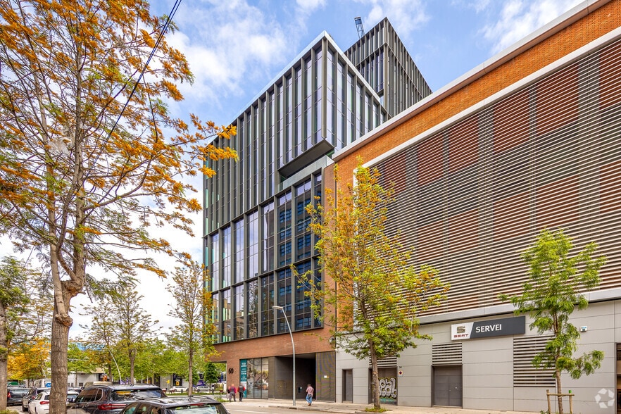 Carrer de Badajoz, 58-64, Barcelone, Barcelona à louer - Photo du bâtiment - Image 3 de 6