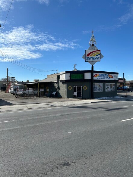 257 W 3300 S, Salt Lake City, UT à vendre - Photo du bâtiment - Image 2 de 11