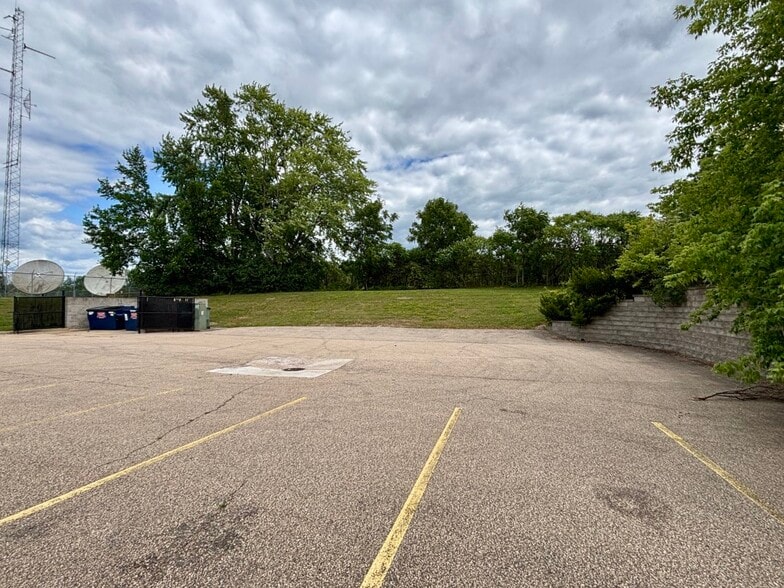 402 N Genesee St, Wittenberg, WI for sale - Building Photo - Image 3 of 32