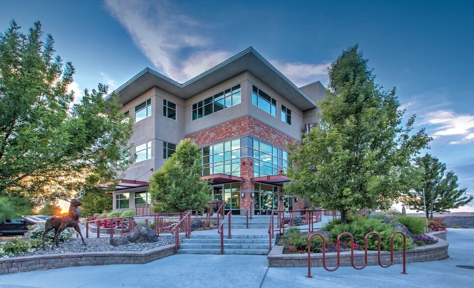 195 River Vista Pl, Twin Falls, ID for lease - Building Photo - Image 1 of 7