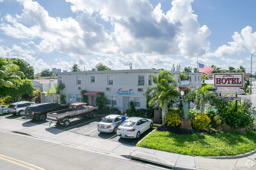 1411 S Federal Hwy, Hollywood, FL à vendre - Photo du bâtiment - Image 2 de 7