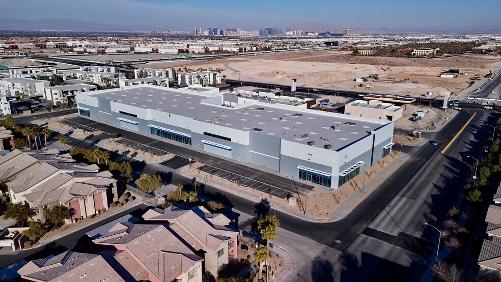 7862 S Miller Ln, Las Vegas, NV à louer - Photo du bâtiment - Image 2 de 4