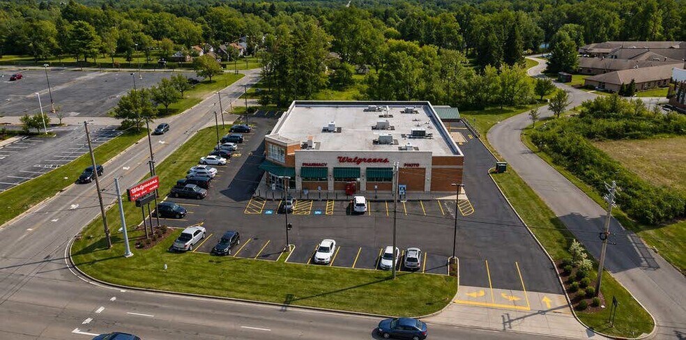 3390 Elm Rd, Warren, OH à vendre - Photo du bâtiment - Image 2 de 7