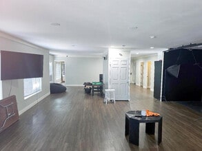 409 E Philadelphia St, York, PA for lease Interior Photo- Image 2 of 5