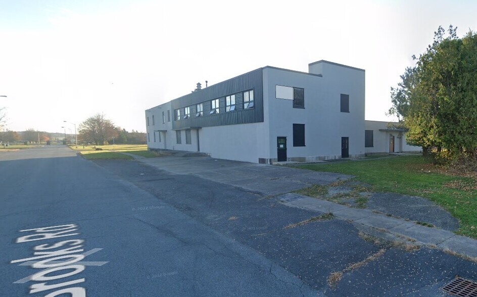 195 Brooks Rd, Rome, NY à louer - Photo du bâtiment - Image 2 de 7