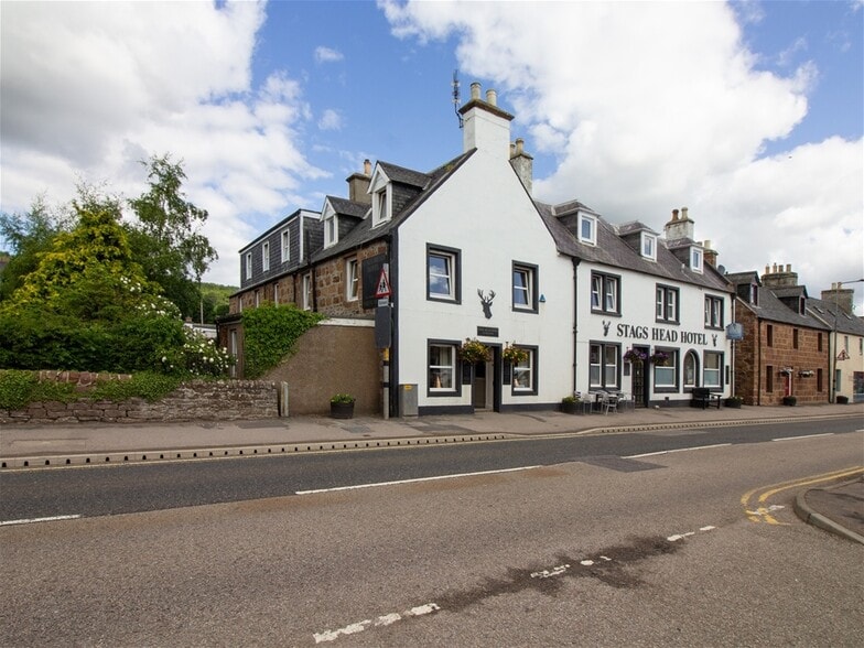 Stags Head Hotel, Golspie for sale - Building Photo - Image 1 of 28