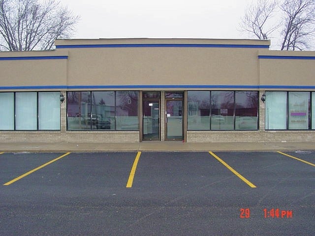 600-658 N Addison Rd, Villa Park, IL for lease Primary Photo- Image 1 of 9