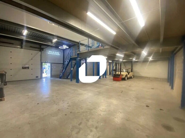 Flex in SAINT-OUEN-L'AUMONE for lease - Interior Photo - Image 3 of 12