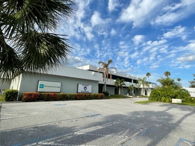 3663 Bee Ridge Rd, Sarasota, FL à louer - Photo du bâtiment - Image 1 de 24