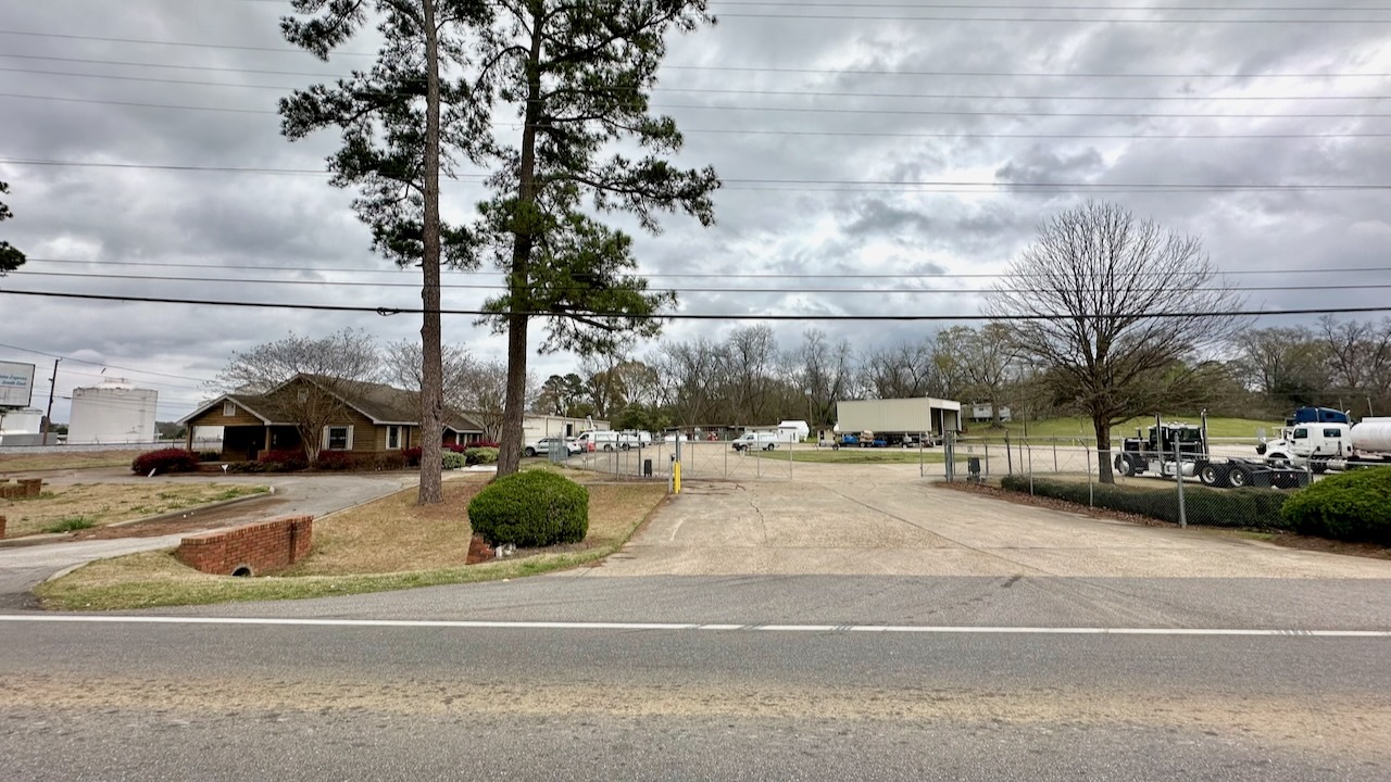 180 Hunter Loop Rd, Montgomery, AL for sale Primary Photo- Image 1 of 1