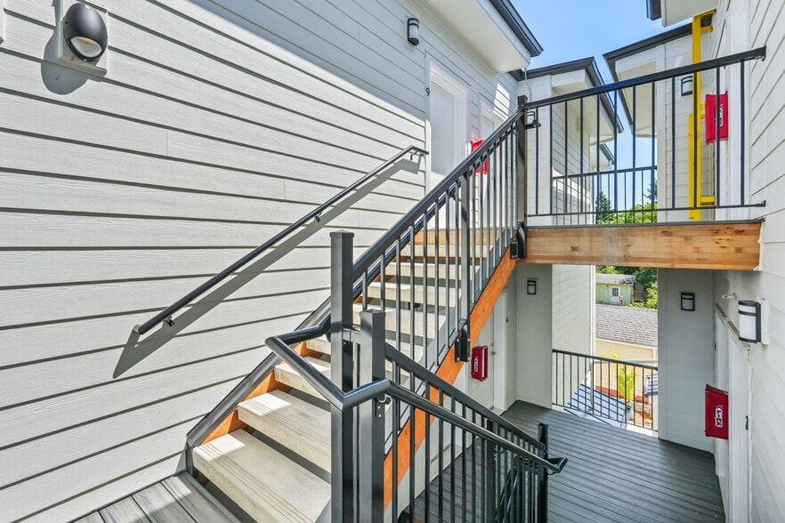 5042 NE Fremont St, Portland, OR à vendre - Photo du bâtiment - Image 2 de 19