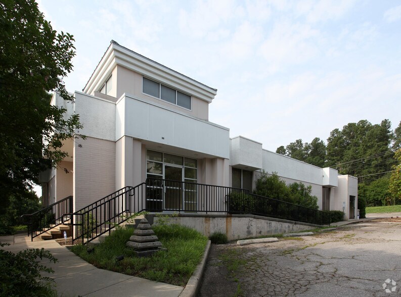 3613 Haworth Dr, Raleigh, NC à vendre - Photo principale - Image 1 de 3