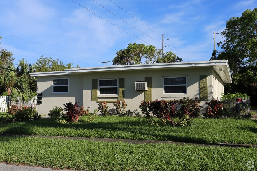 182 W 34th St, West Palm Beach, FL à vendre - Photo principale - Image 1 de 13