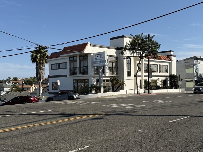 1444 Aviation Blvd, Redondo Beach, CA à louer - Photo du bâtiment - Image 1 de 2