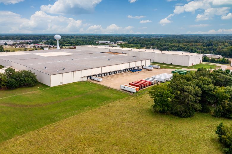 501 Denim Way, Canton, MS for sale - Building Photo - Image 2 of 22