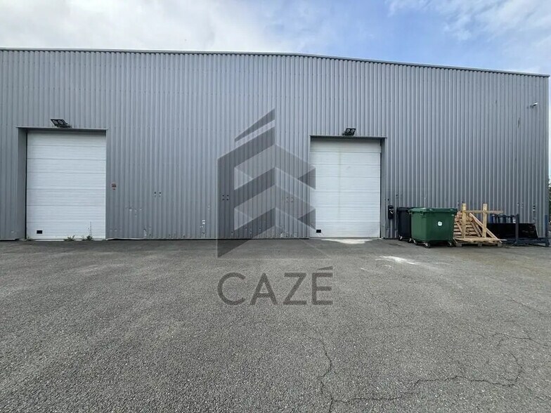 Industrial in Le Haillan for lease - Building Photo - Image 2 of 8