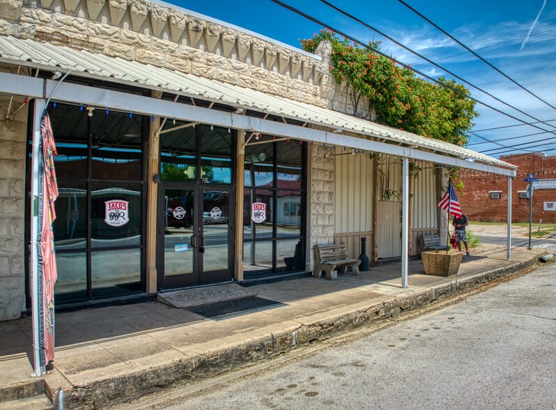 220 Main st, Maypearl, TX à vendre - Photo du b timent - Image 3 de 26