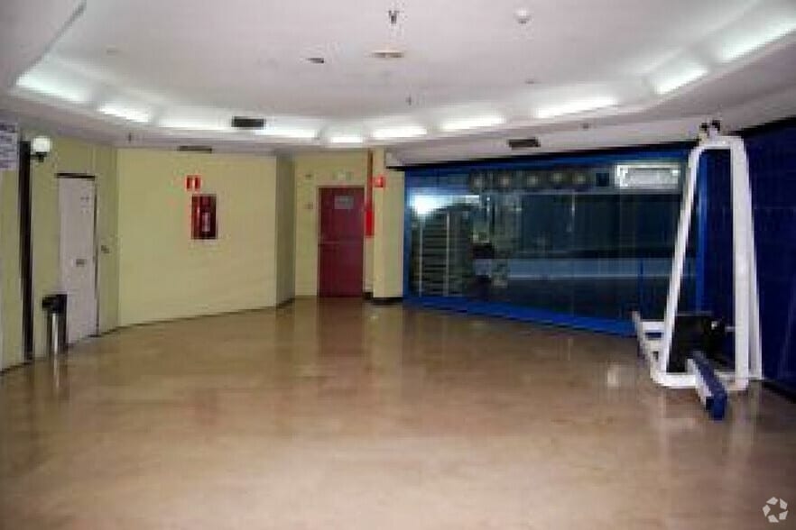 Retail in Móstoles, Madrid for sale - Interior Photo - Image 1 of 1