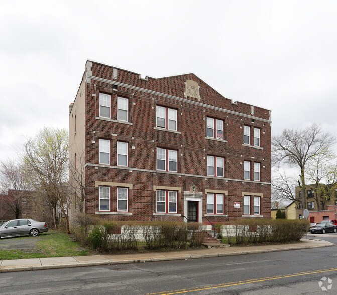 177 Buckingham St, Hartford, CT à vendre - Photo du bâtiment - Image 2 de 10