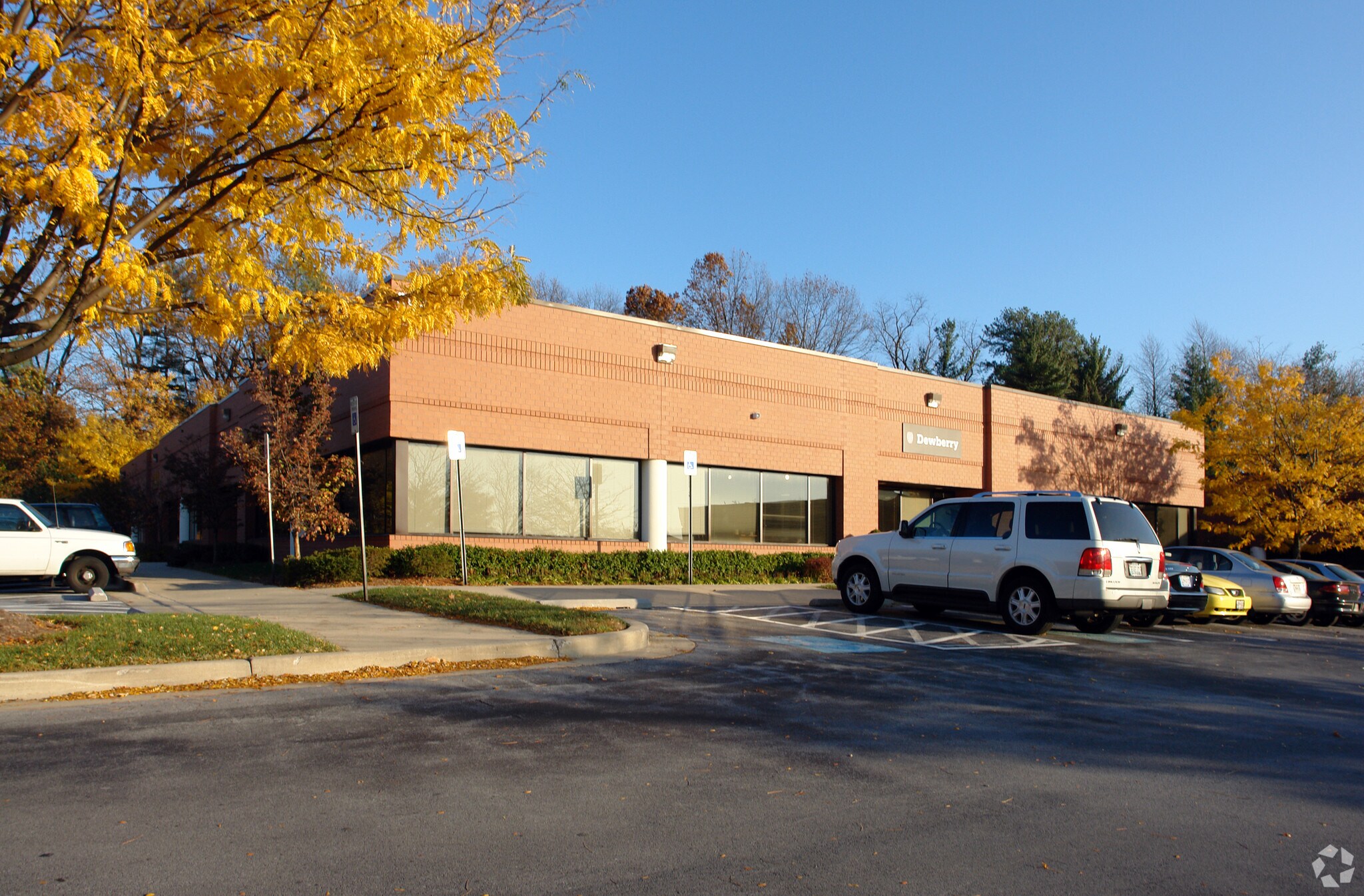 203 Perry Pky, Gaithersburg, MD à louer Photo du bâtiment- Image 1 de 3