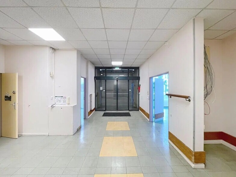 156 Rue Moncey, Lyon à louer - Photo du bâtiment - Image 3 de 11