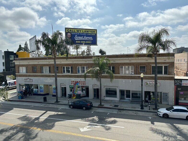 300-312 N Broadway, Santa Ana, CA à louer - Photo du bâtiment - Image 2 de 37