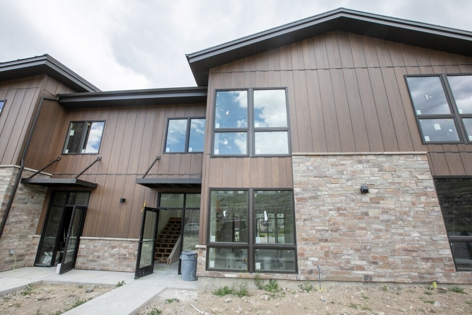 1048-1056 W Wasatch Spring Rd, Kamas, UT 84036 - Unité V-3 - - Photo intérieure - Image 1 of 10