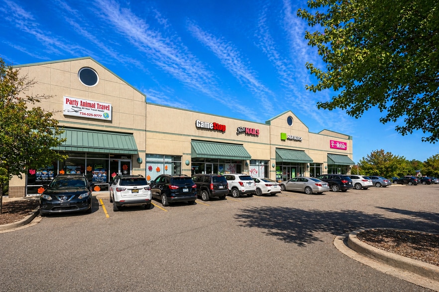 34414-34790 Ford Rd, Westland, MI for lease - Building Photo - Image 2 of 11