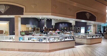 2200 El Mercado Loop, Sierra Vista, AZ for lease Building Photo- Image 2 of 2