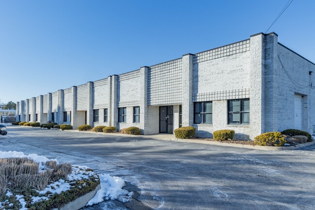 More details for 7 Shirley St, Bohemia, NY - Industrial for Lease