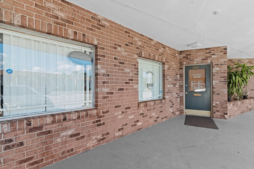 5801-5841 Dahlia Dr, Orlando, FL à vendre - Photo du bâtiment - Image 2 de 28