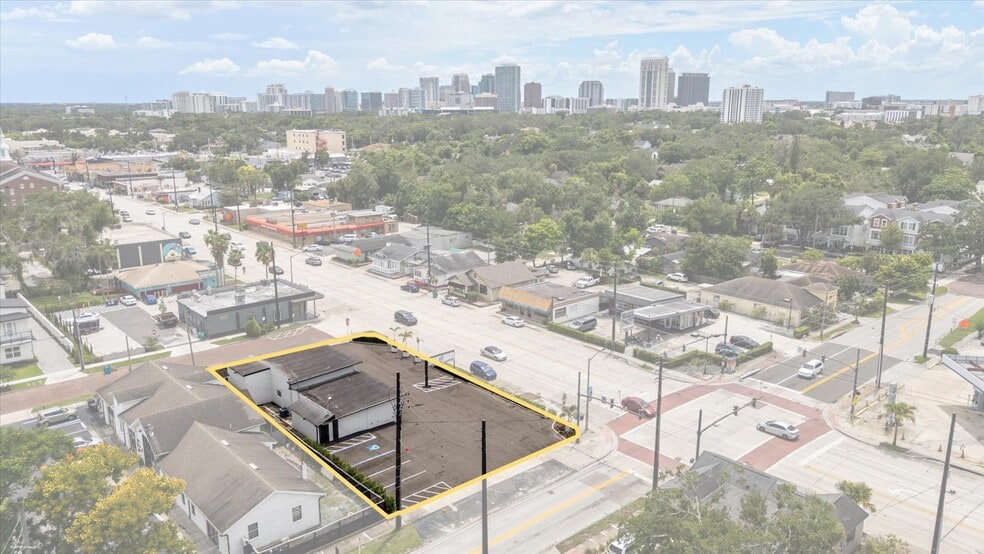 845 N Mills Ave, Orlando, FL for lease - Building Photo - Image 2 of 9