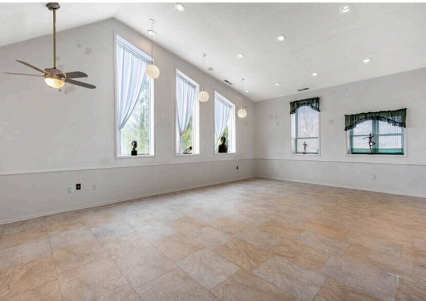 6000 Sycamore Woods Blvd, Dayton, OH à vendre - Photo intérieure - Image 2 de 4