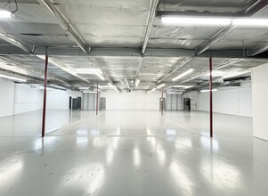 3281-3295 Industry Dr, Signal Hill, CA for lease Interior Photo- Image 1 of 12