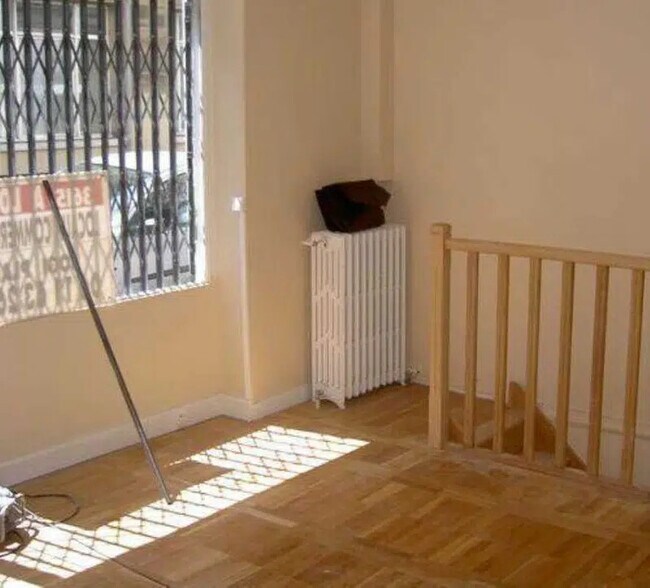 Immeuble residentiel dans Paris à vendre - Photo intérieure - Image 3 de 6