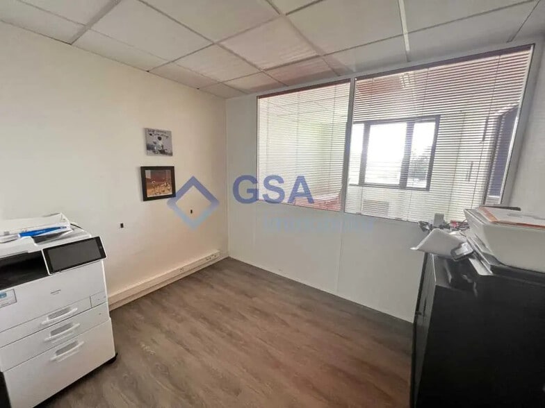 Office in Évry-Courcouronnes for lease - Interior Photo - Image 3 of 7