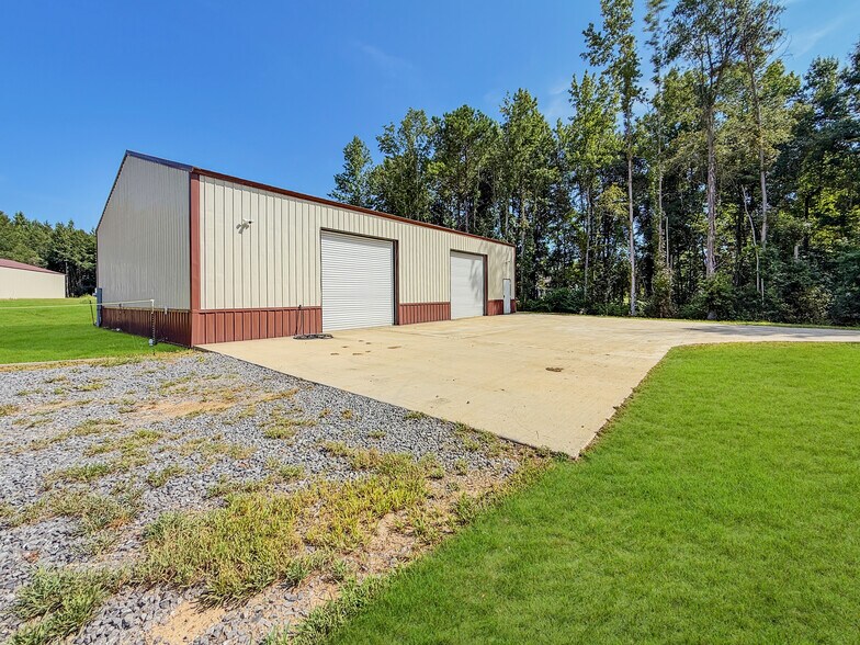 20099 Sherman Rd, Northport, AL à louer - Photo du bâtiment - Image 3 de 7