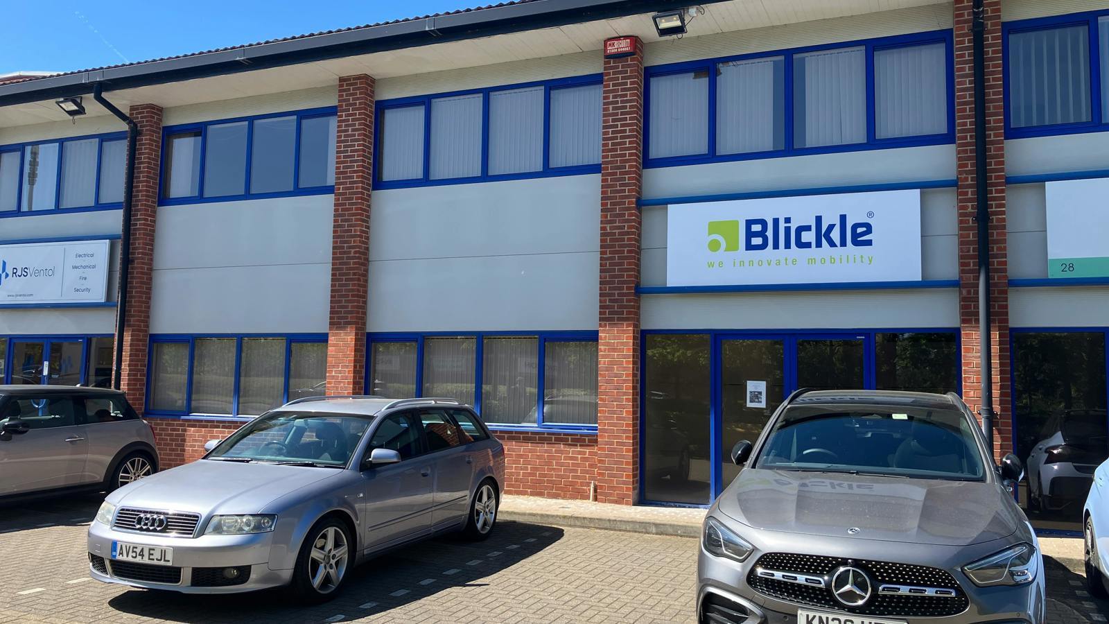 26-30 Vincent Av, Milton Keynes for lease Building Photo- Image 1 of 3
