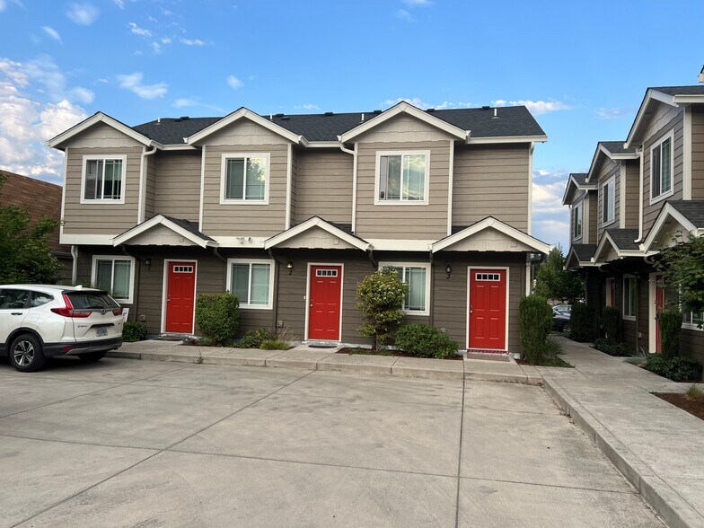 540 W 3rd Ave, Junction City, OR à vendre - Photo du bâtiment - Image 1 de 15