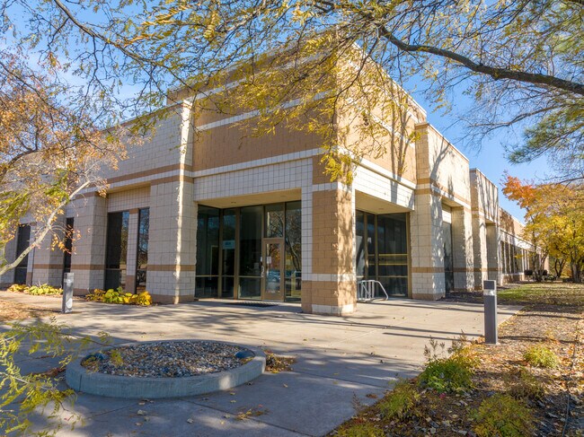 Plus de détails pour 6900 W 110th St, Bloomington, MN - Flex à vendre