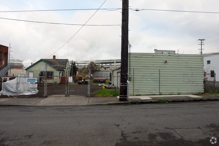 2631 N Albina Ave, Portland, OR à vendre - Photo du bâtiment - Image 2 de 3