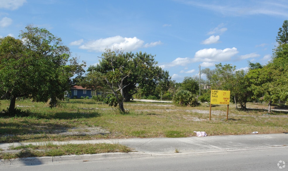714 NW 7th Ave, Fort Lauderdale, FL for sale - Building Photo - Image 2 of 4