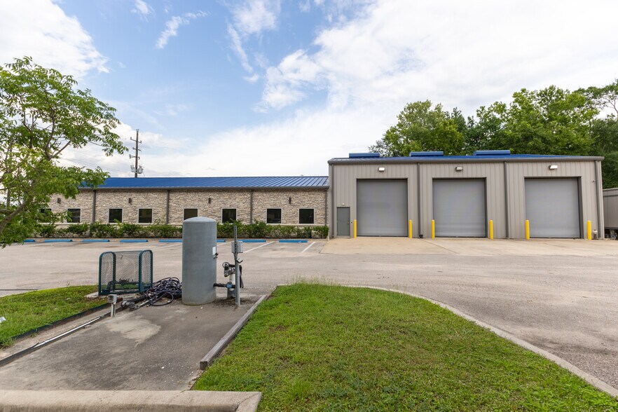 8810 Fm 1960 Bypass Rd W, Humble, TX à vendre - Photo du bâtiment - Image 3 de 8